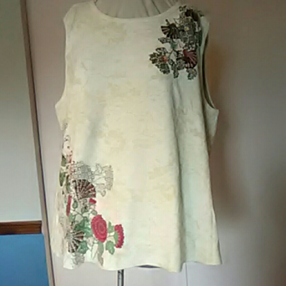 Venice style embellished top 22/24